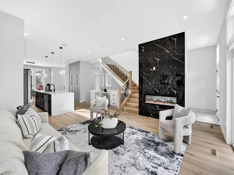 107 Hartford Road NW, Calgary, AB, T2K 2A7 - 19