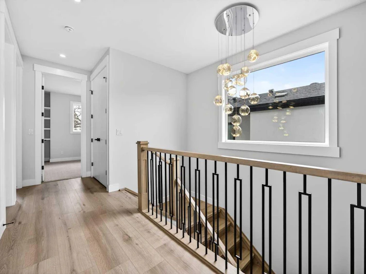 107 Hartford Road NW, Calgary, AB, T2K 2A7 - 32