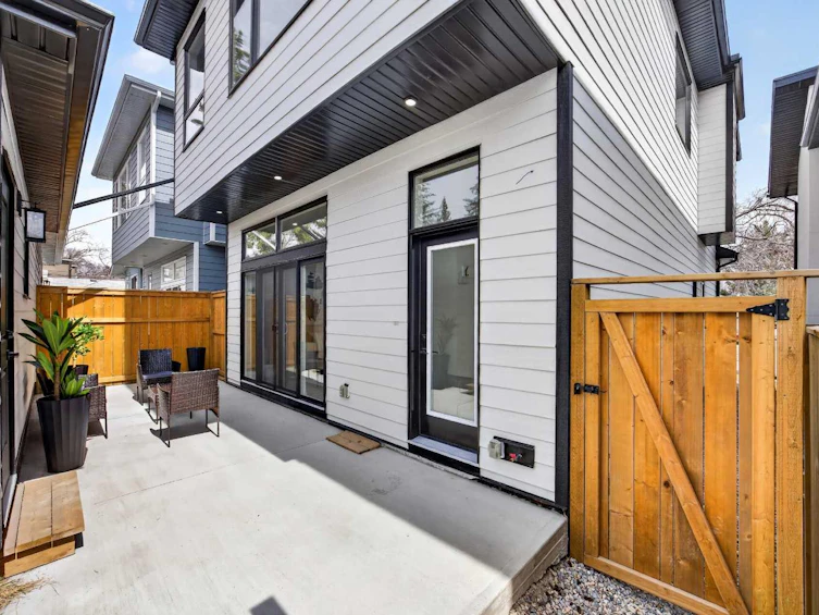 107 Hartford Road NW, Calgary, AB, T2K 2A7 - 46