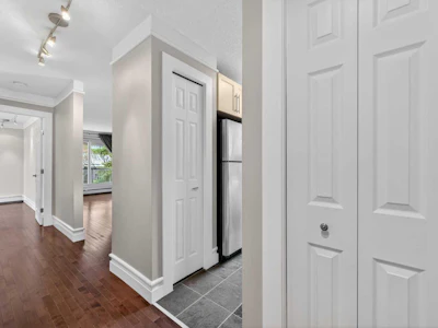 203-644 Meredith Road NE - 3