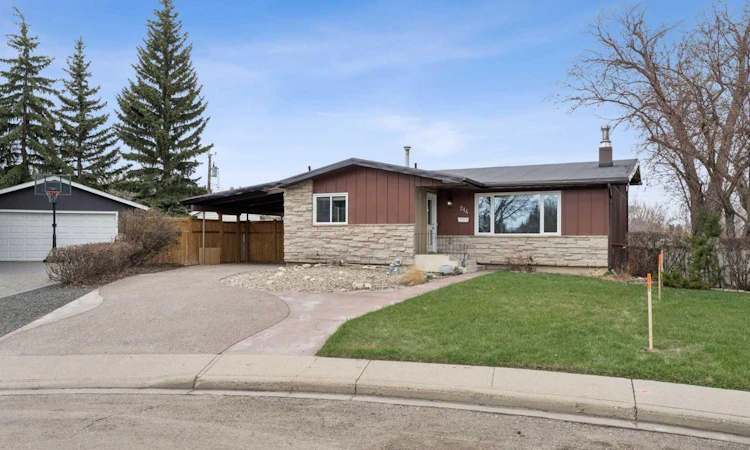 214 Springwood Place SW