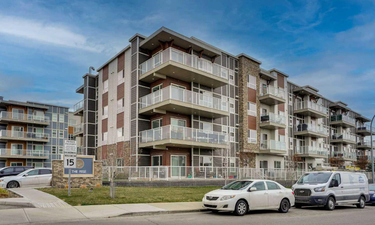 204-100 Harvest Hills Place NE