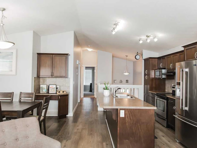 8509 102a Avenue, Grande Prairie, AB, T8X 0C6 - 8
