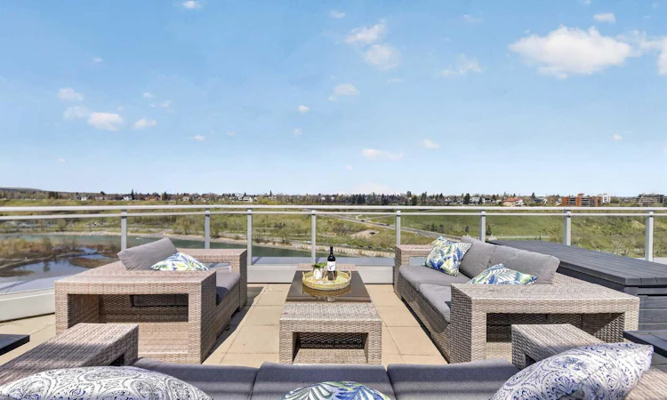1603-108 Waterfront Court SW