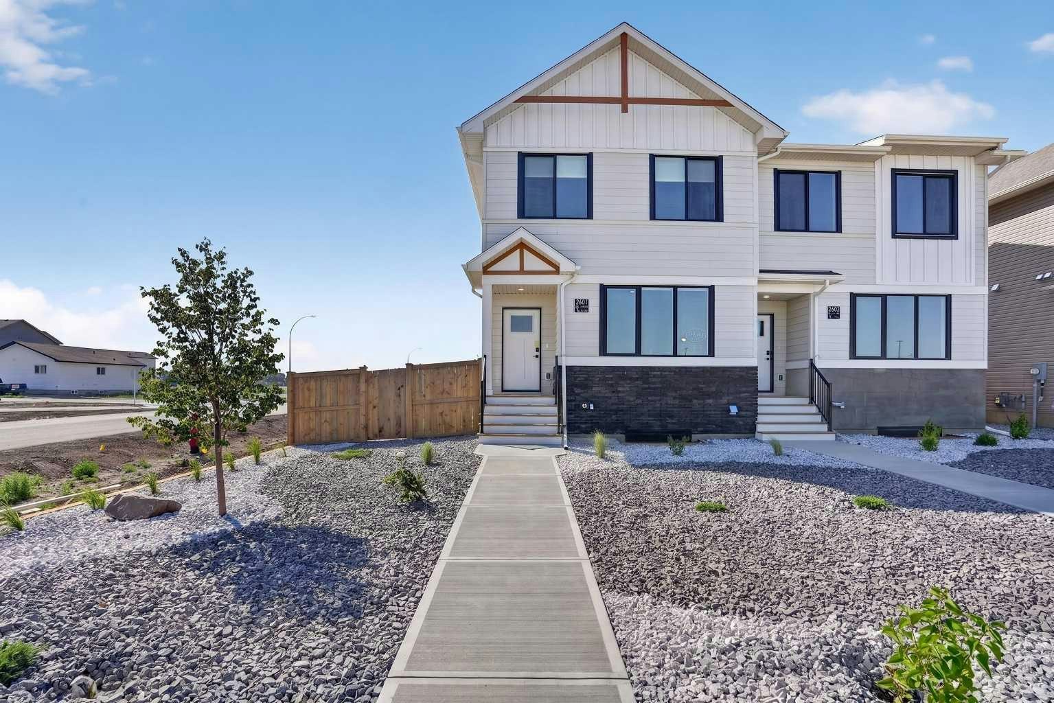 2605 16 Avenue, Lethbridge, AB, T1M 1J8