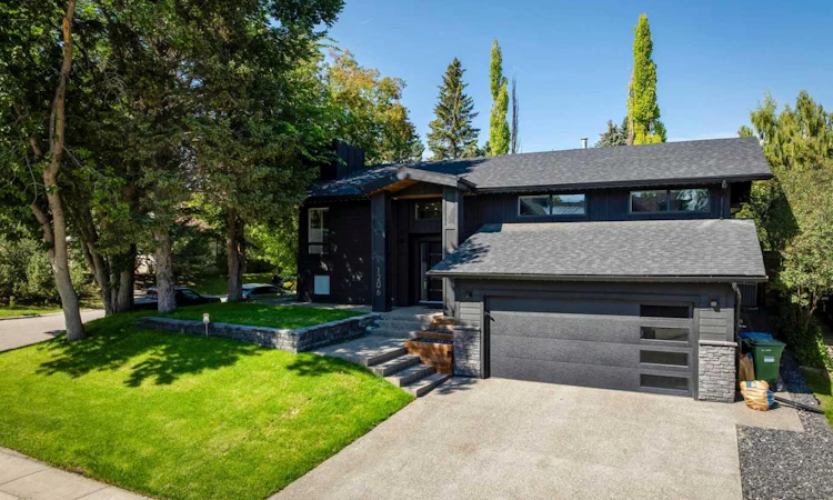1206 Varsity Estates Road NW
