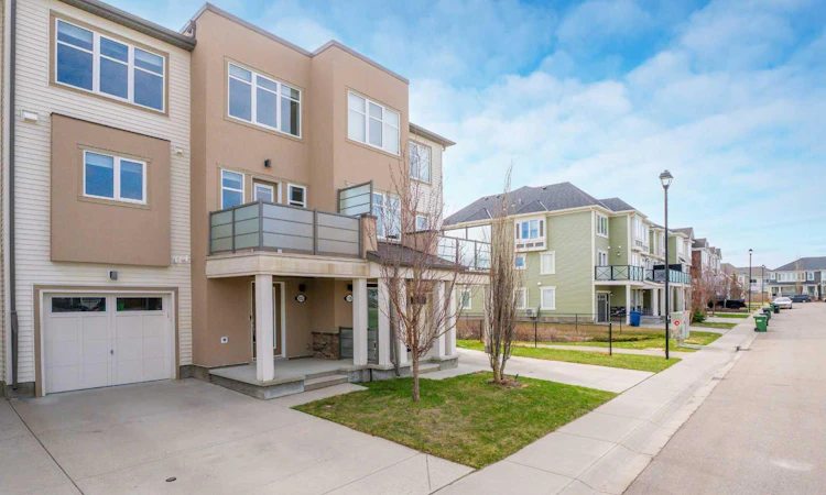 132 Windford Grove SW