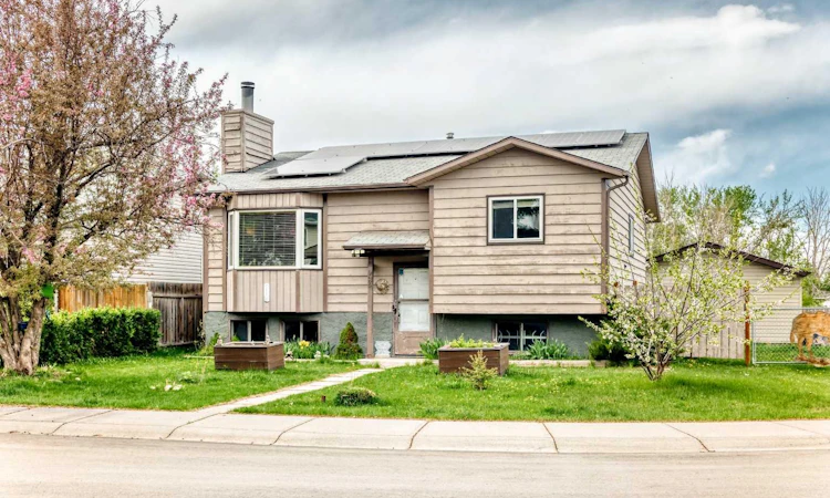 43 Mckenna Way SE
