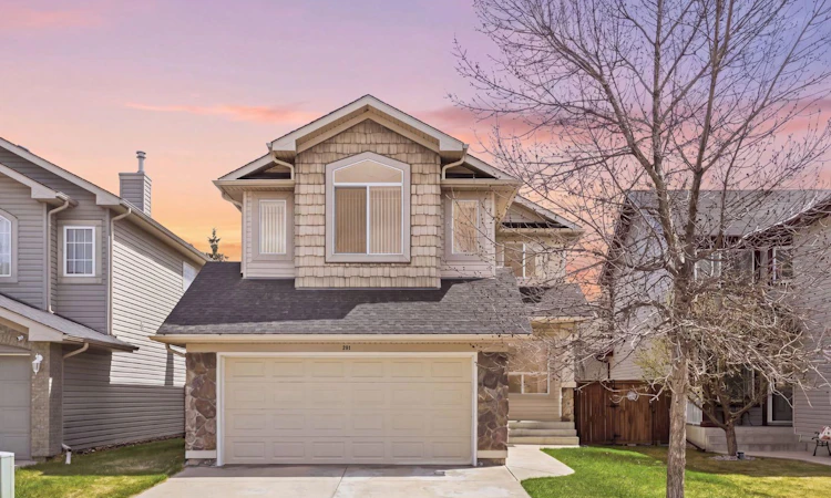 281 Bridlemeadows Common SW