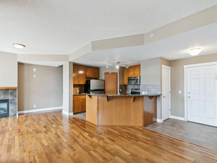 108-990 Centre Avenue NE, Calgary, AB, T2E 2M9 - 13