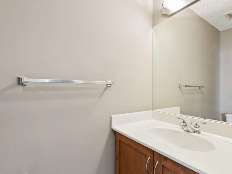 108-990 Centre Avenue NE, Calgary, AB, T2E 2M9 - 21