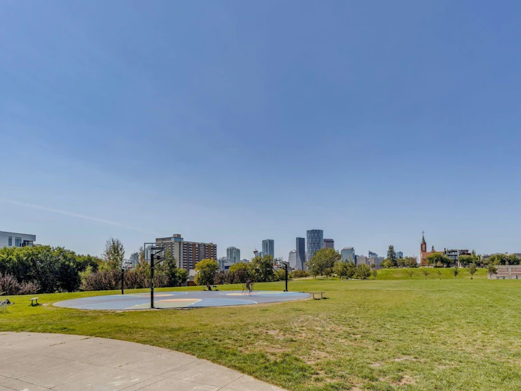 108-990 Centre Avenue NE, Calgary, AB, T2E 2M9 - 4