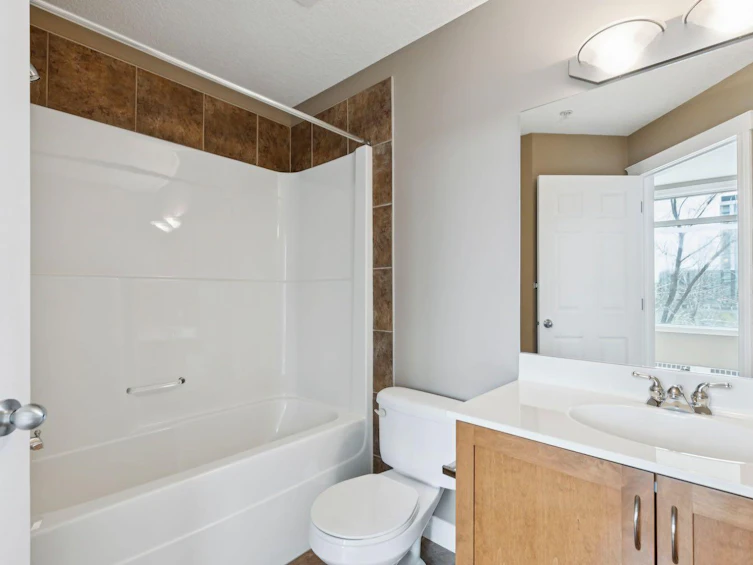 108-990 Centre Avenue NE, Calgary, AB, T2E 2M9 - 31
