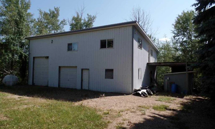 450 & 454-13221 Township Road