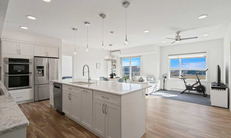332-20 Seton Park SE