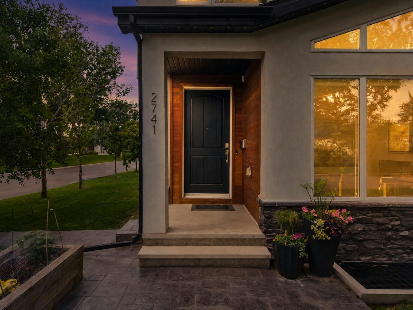 2741 16a Street SE, Calgary, AB, T2G 3T3
