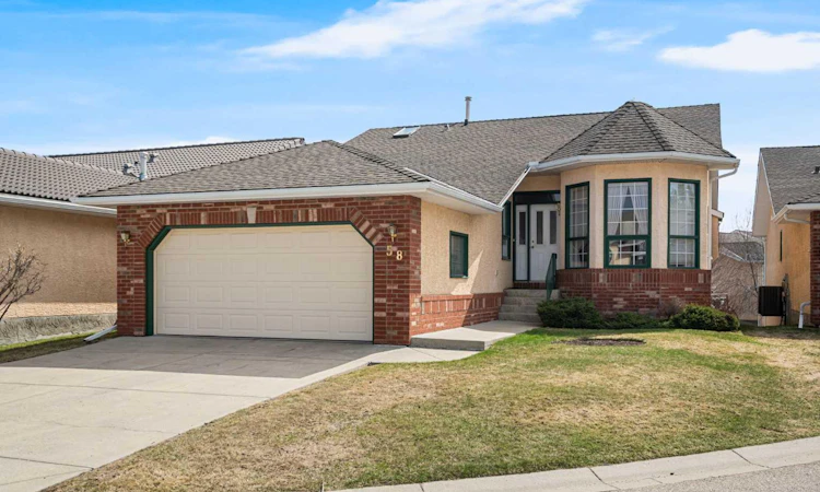 58 Evergreen Bay SW
