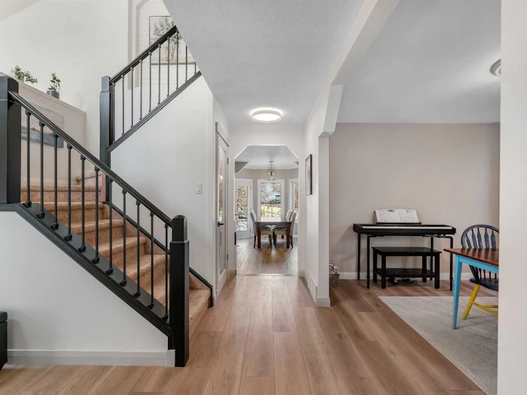 941 Riverview Place SE, Calgary, AB, T2C 4K8 - 4