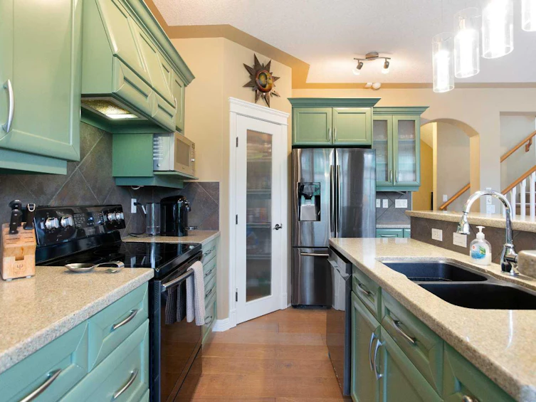 30 Discovery Ridge Gardens SW, Calgary, AB, T3H 5L6 - 12