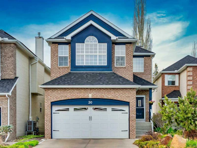 30 Discovery Ridge Gardens SW - 3