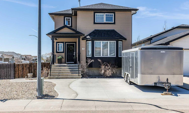 8 Terrace Circle NE