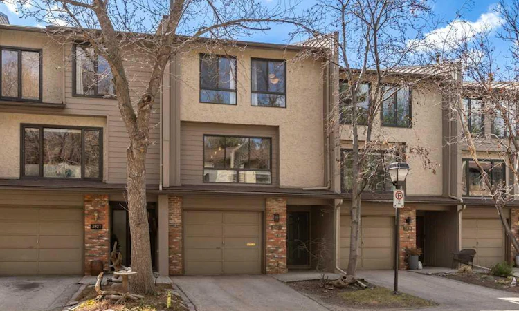 3929 Point Mckay Road NW