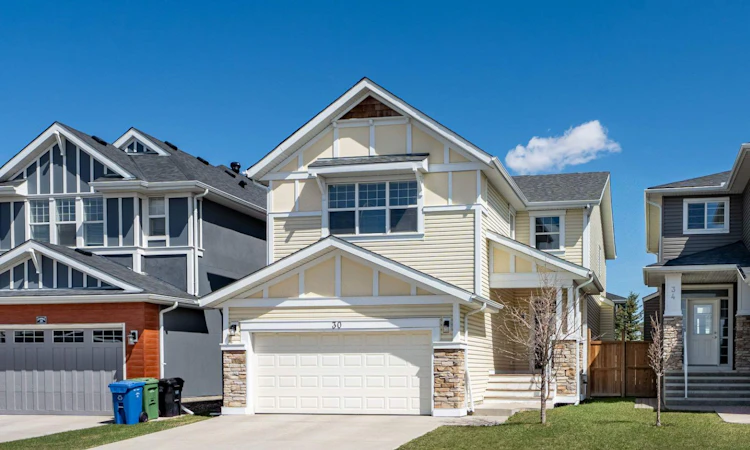 30 Redstone Parade NE