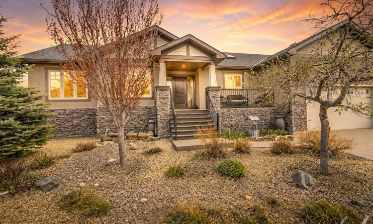 100 Canyoncrest Point W