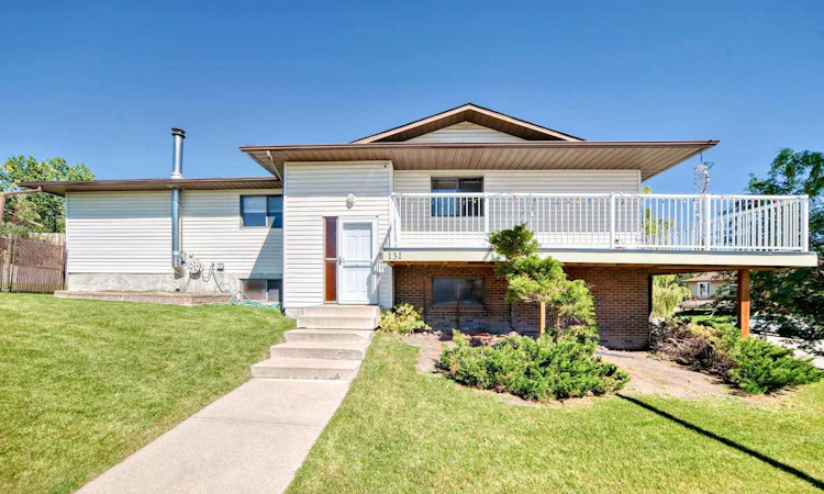 131 Ranchlands Court NW