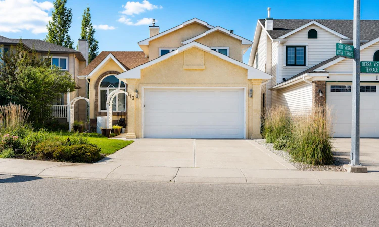 113 Sierra Vista Terrace SW