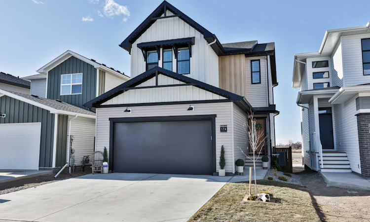 174 Caribou Bend N