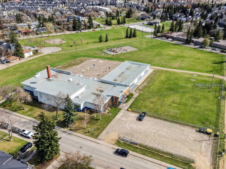3112 34 Avenue SW, Calgary, AB, T3E 0Z1 - 41