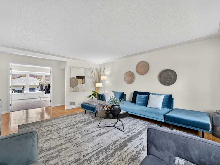 3112 34 Avenue SW, Calgary, AB, T3E 0Z1 - 5