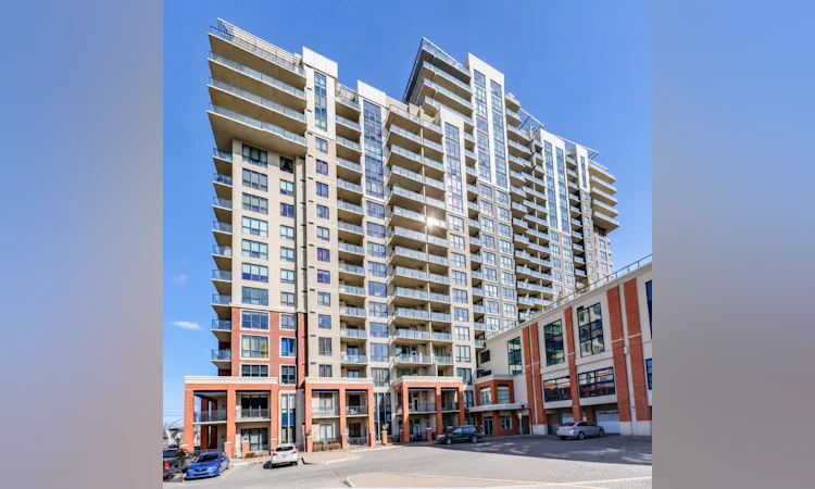 1502-8710 Horton Road SW