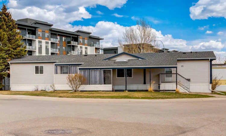 95-99 Arbour Lake Road NW