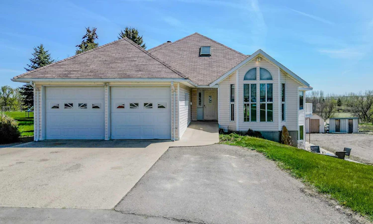 369 S 2 Street W