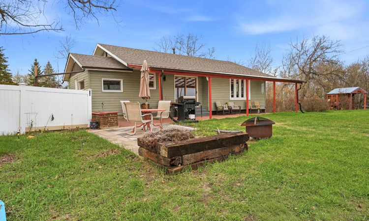 2-431014 Range Road 250