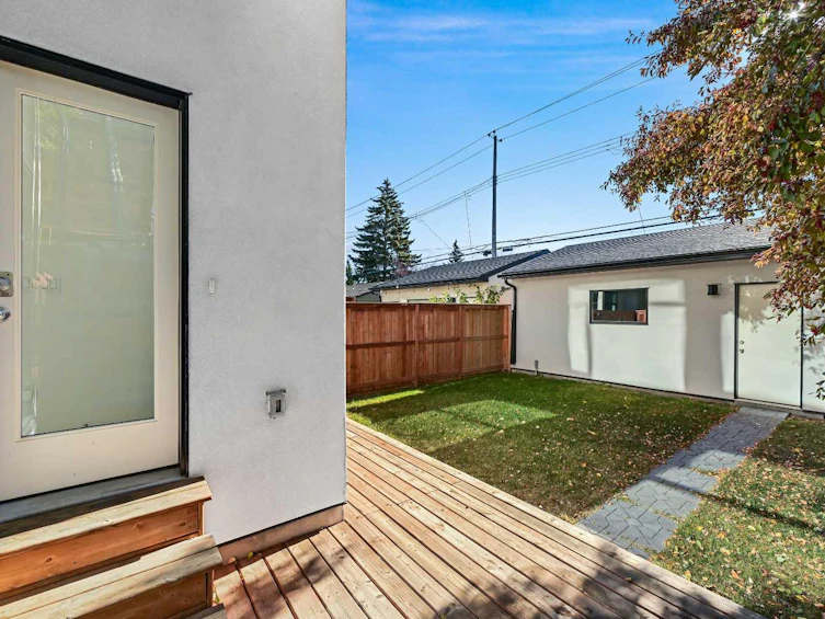 2115 Bowness Road NW, Calgary, AB, T2N 3L2 - 40