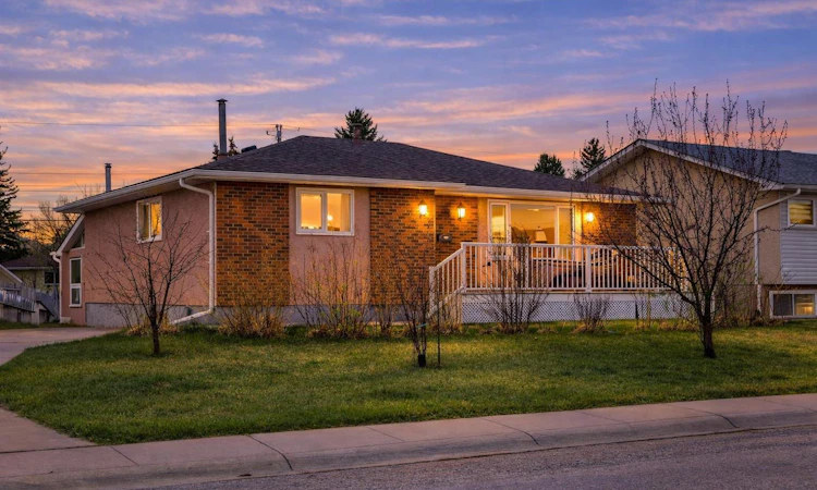 247 Huntford Way NE