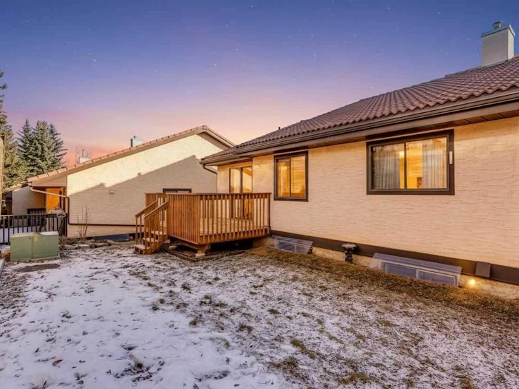 8-118 Strathcona Road SW, Calgary, AB, T3H 1P3 - 11