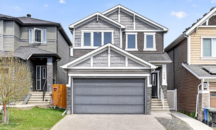 123 Evanscrest Way NW