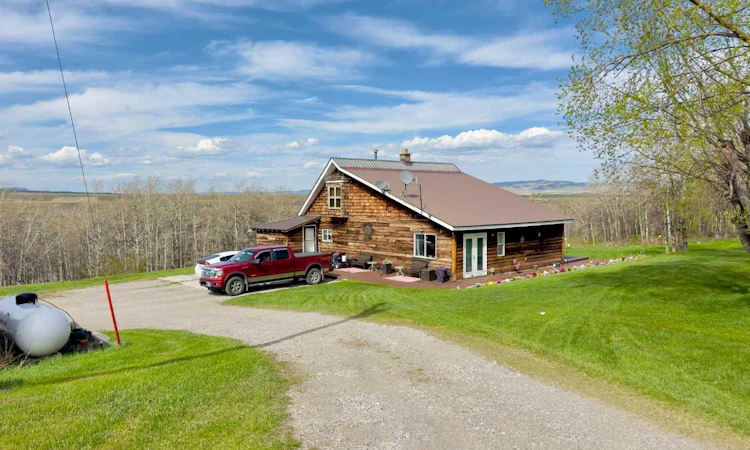 2127 Twp Rd 7 3a