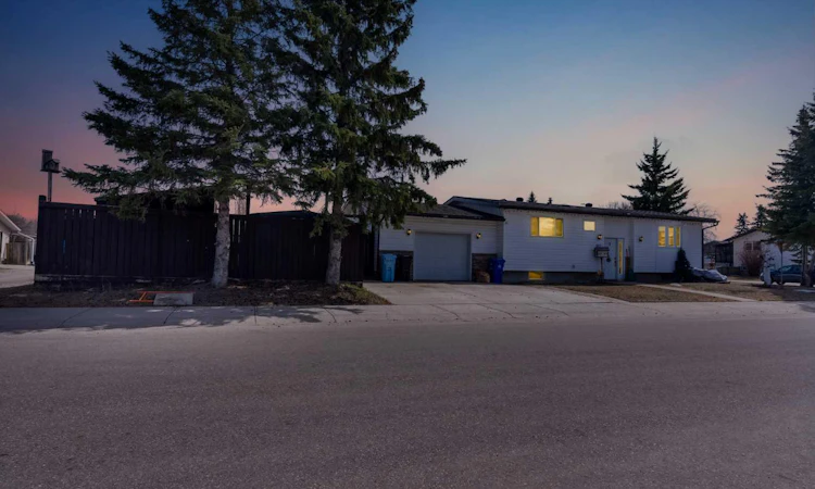 162 Caldwell Crescent