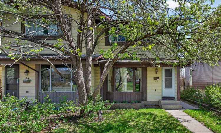 42 Berwick Rise NW