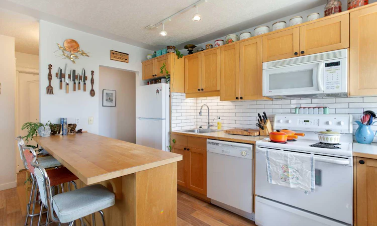 405-2515 14a Street SW