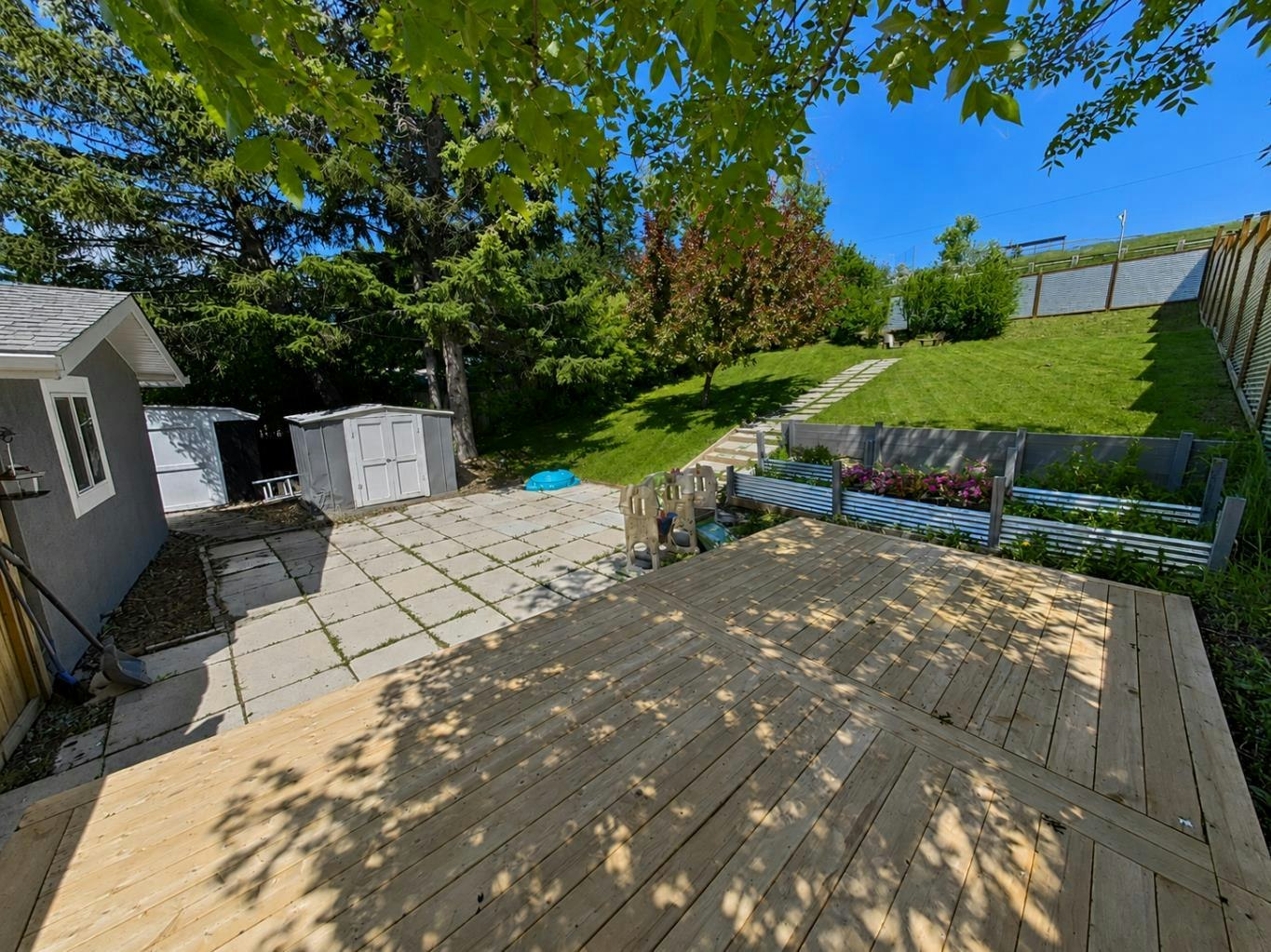 18 Maple Street, Okotoks, AB, T1S 1J6