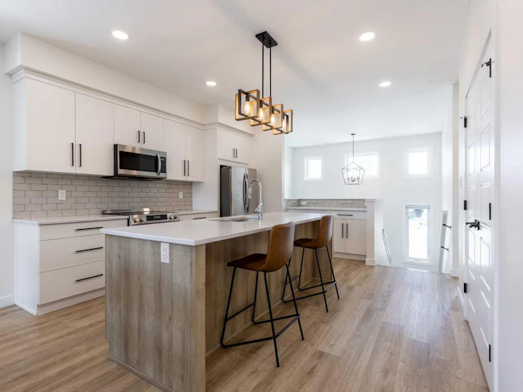 38 Blackfoot Road W, Lethbridge, AB, T1K 6J4 - 11