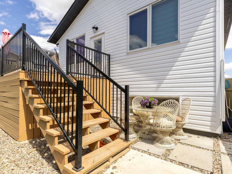38 Blackfoot Road W, Lethbridge, AB, T1K 6J4 - 36