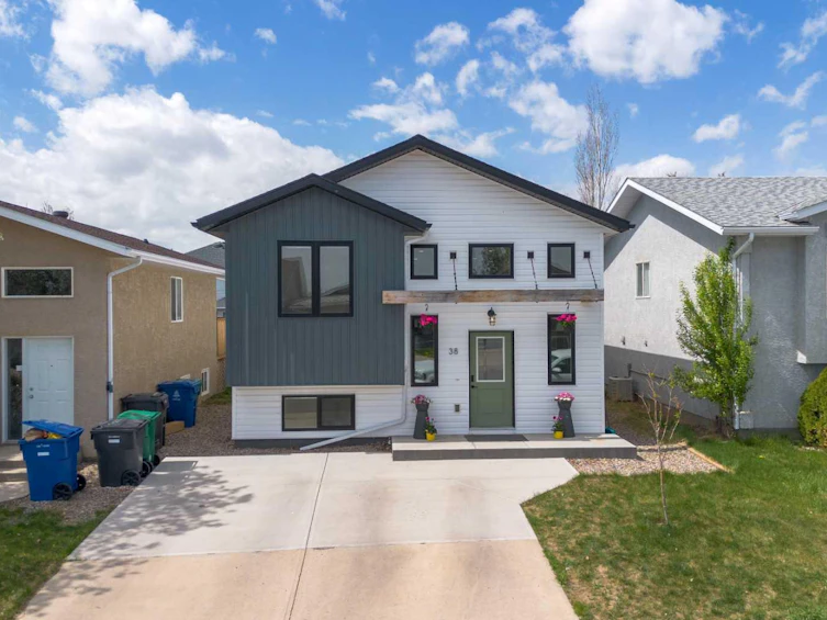 38 Blackfoot Road W, Lethbridge, AB, T1K 6J4 - 41