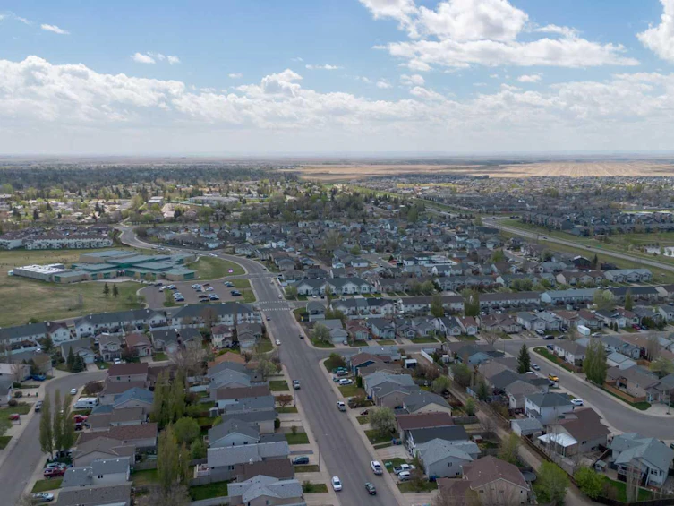 38 Blackfoot Road W, Lethbridge, AB, T1K 6J4 - 48